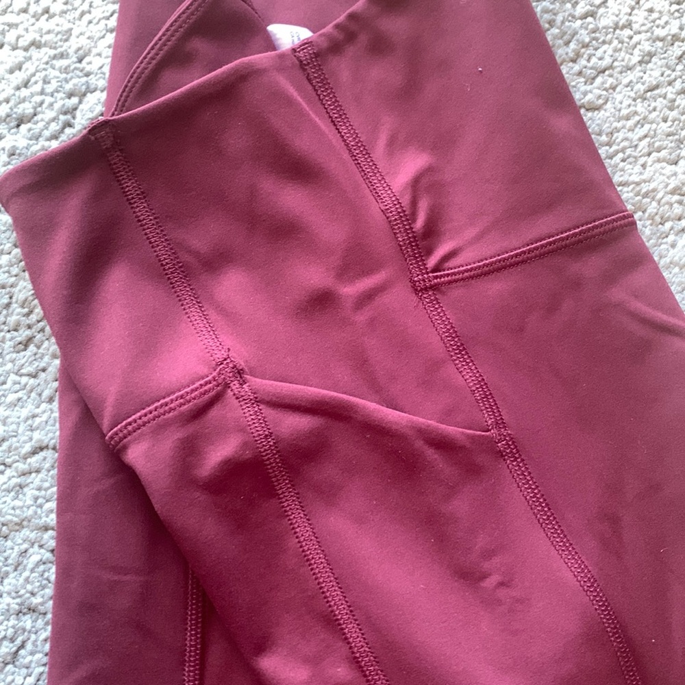 Girlfriend Collective Compressive High Rise Leggings in Mulberry - Size S - Picture 10 of 17